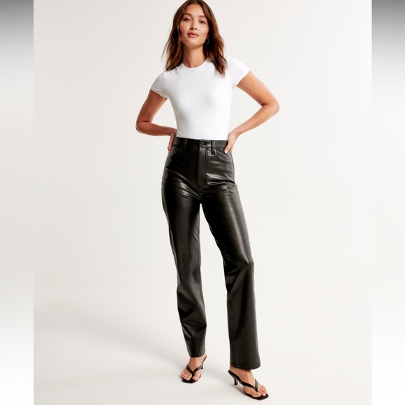 Abercrombie & Fitch Vegan Leather 90’s Straight Leg Ultra High Rise - Picture 6 of 13